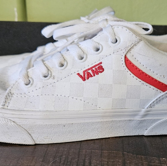 VANS 8.5 Women's Checkerboard White Red Worn once or twice at the most. W/Box - Picture 5 of 9